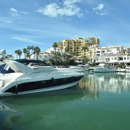 Cabopino Apartament, Marbella's Daire *